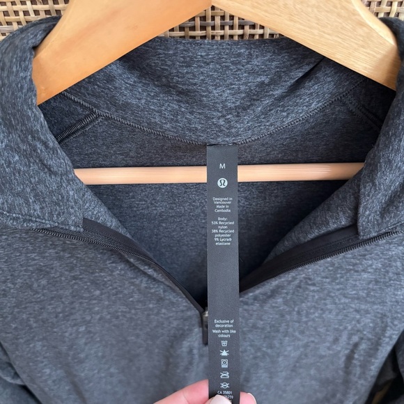 Lululemon Athletica Soft Jersey Half Zip Men - Picture 3 of 5